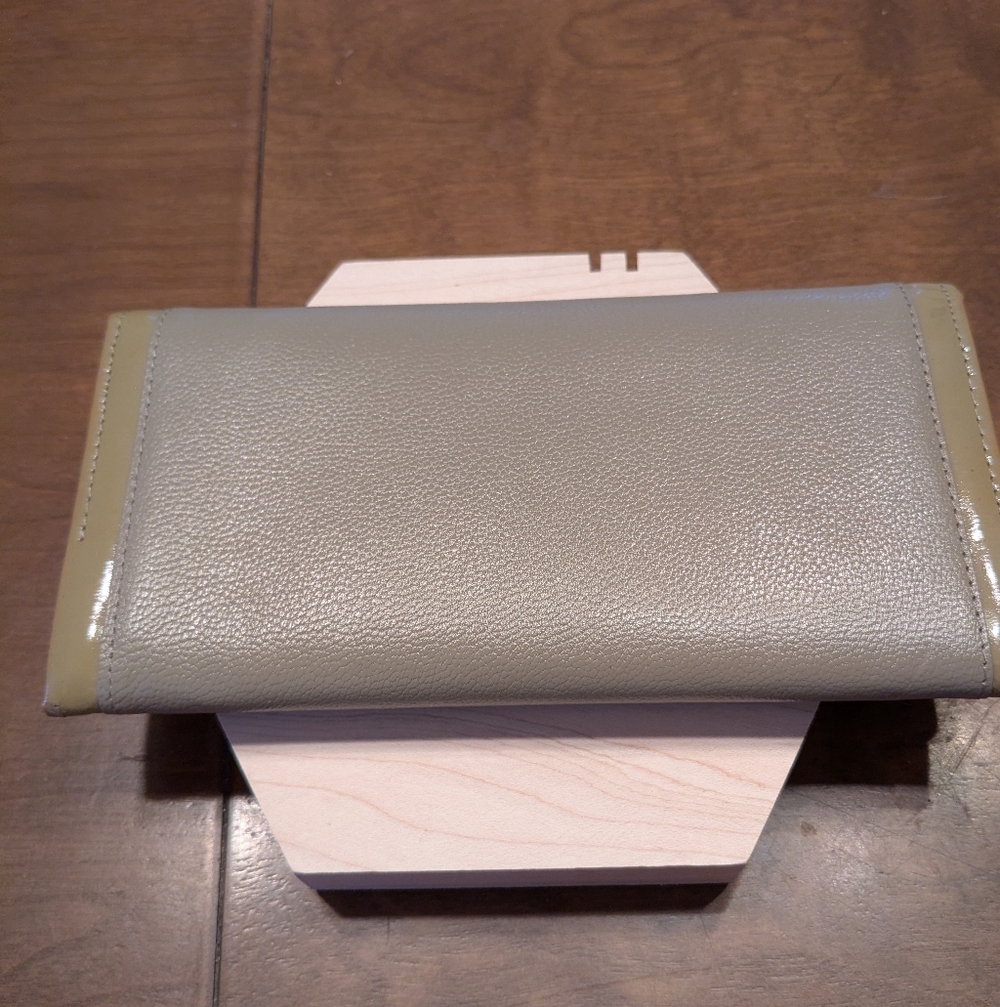 Givenchy Olive Green Leather Continental Wallet - Picture 4 of 9